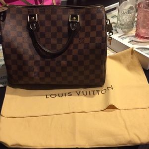 Louis Vuitton Speedy 30